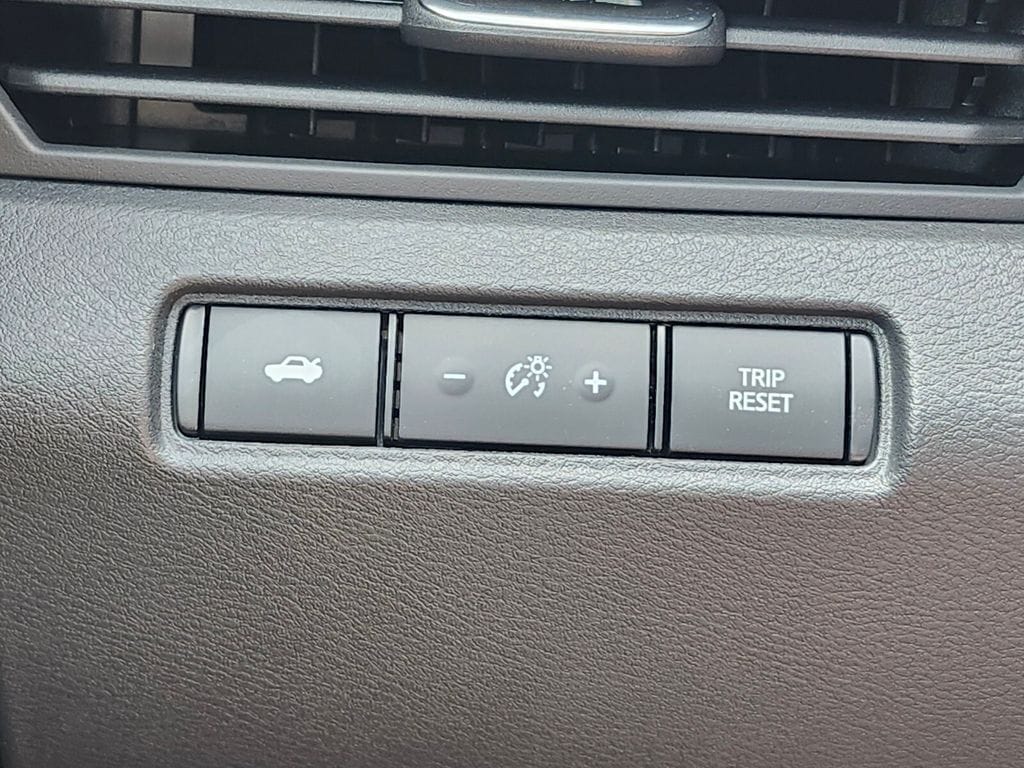 2025 Nissan Altima SV - Photo 19
