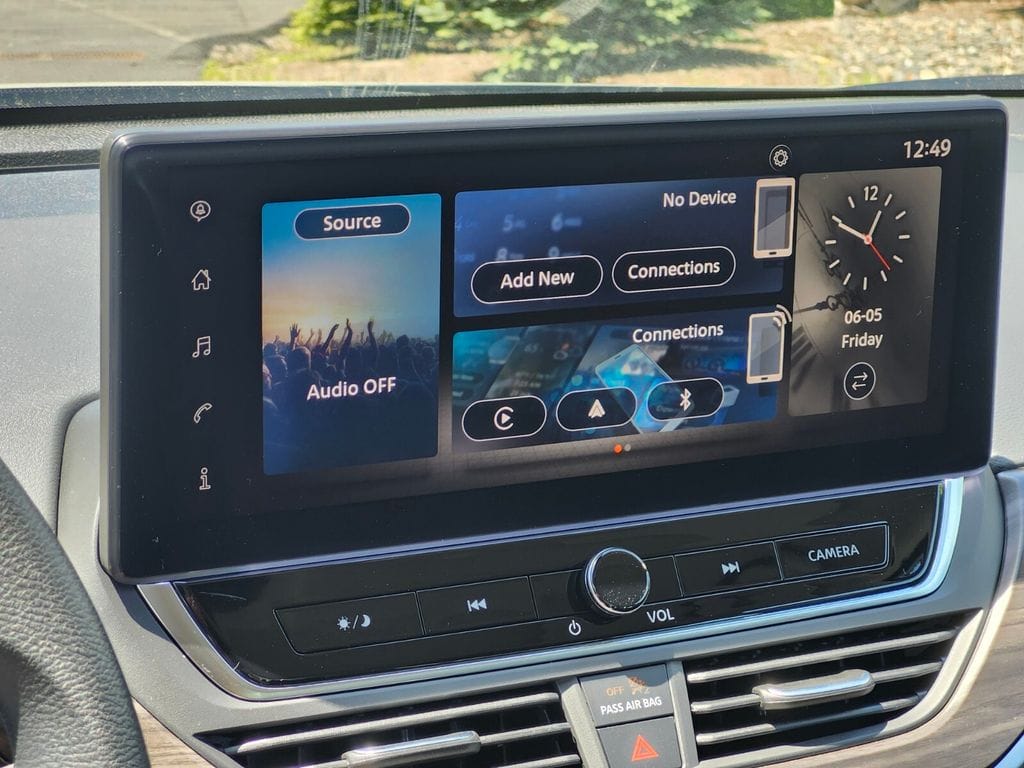 2025 Nissan Altima SV - Photo 17