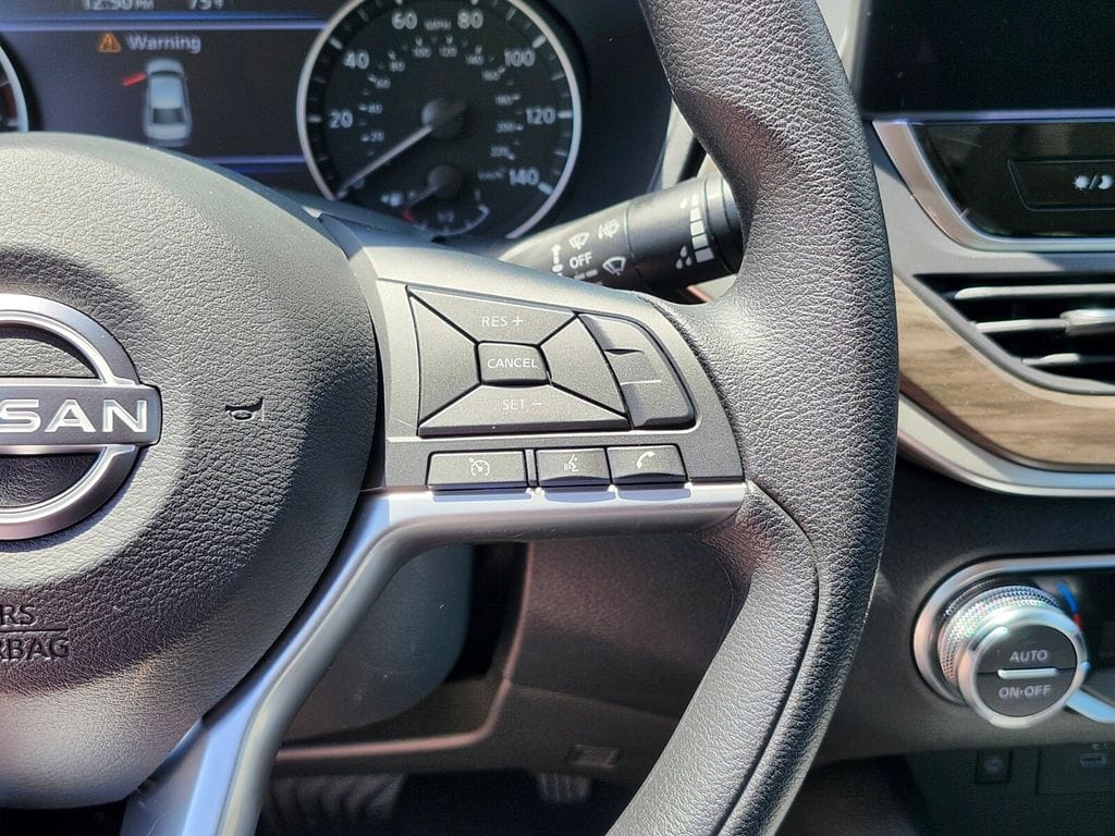 2025 Nissan Altima SV - Photo 24