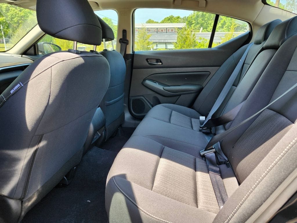 2025 Nissan Altima SV - Photo 12