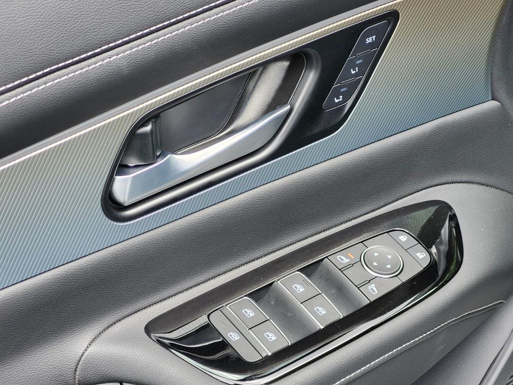 2025 Nissan Murano SL - Photo 13