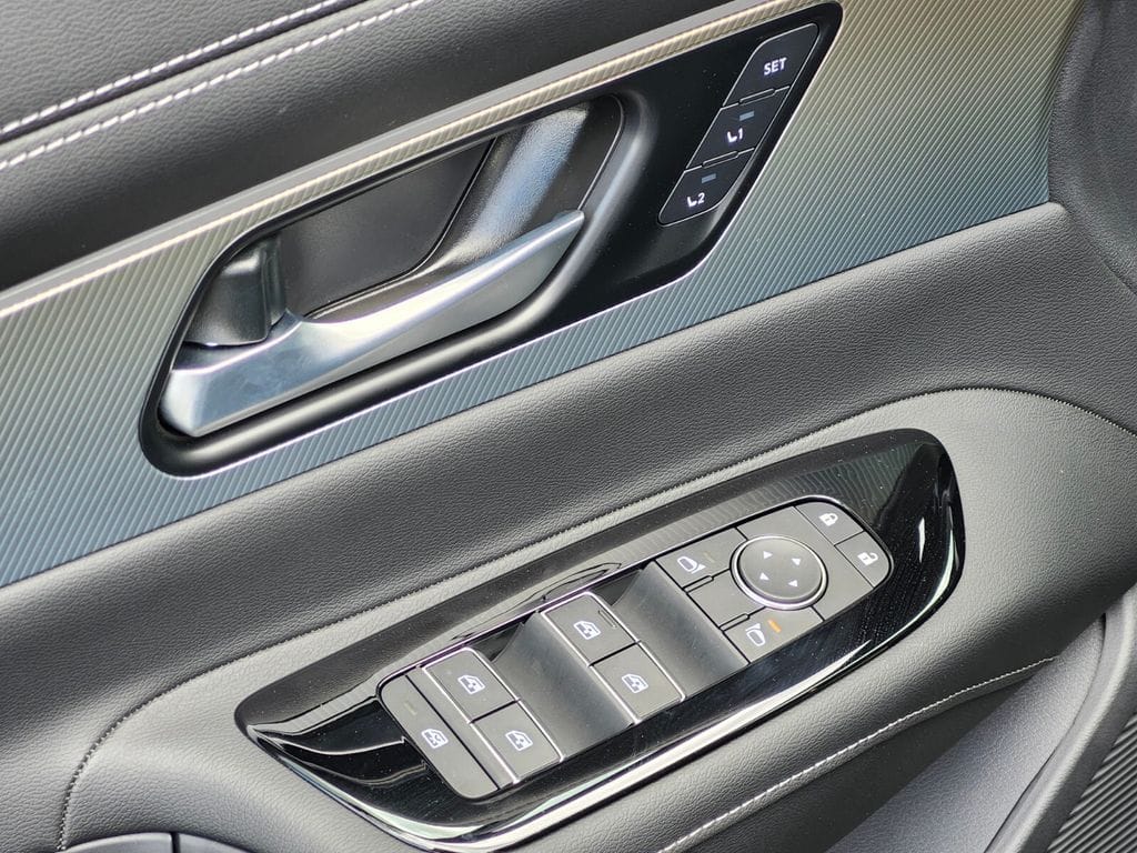 2025 Nissan Murano SL - Photo 15