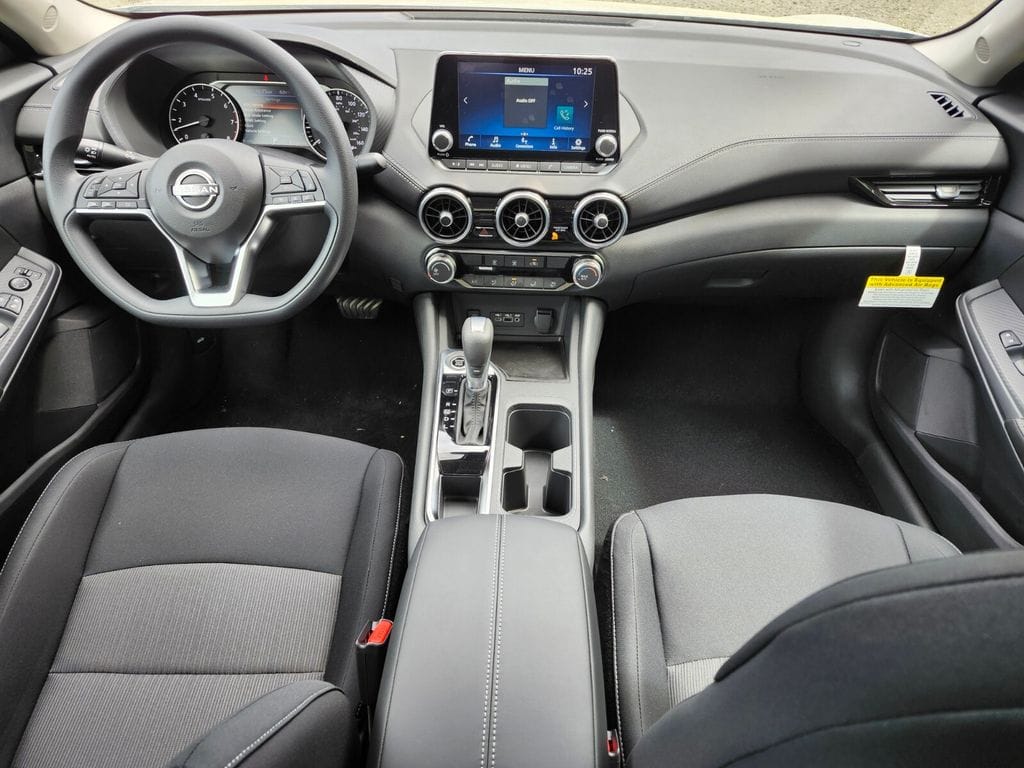2025 Nissan Sentra SV - Photo 11