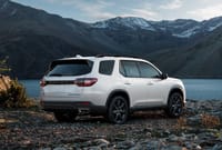 Open blog entry Is Honda’s i-VTM4 AWD the Right Choice for Winter and Gravel Roads Around Manhattan, KS?