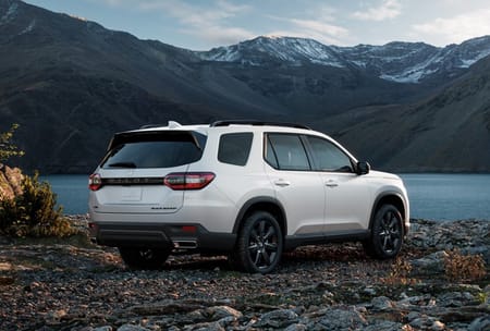 Is Honda’s i-VTM4 AWD the Right Choice for Winter and Gravel Roads Around Manhattan, KS?