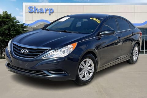 1 image of 2013 Hyundai Sonata GLS