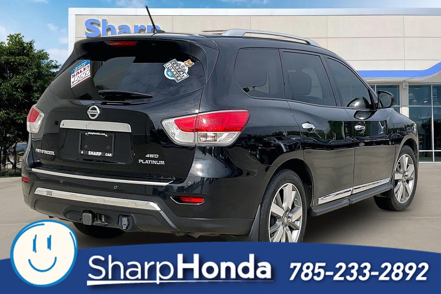 Used 2015 Nissan Pathfinder Platinum with VIN 5N1AR2MM8FC637739 for sale in Topeka, KS