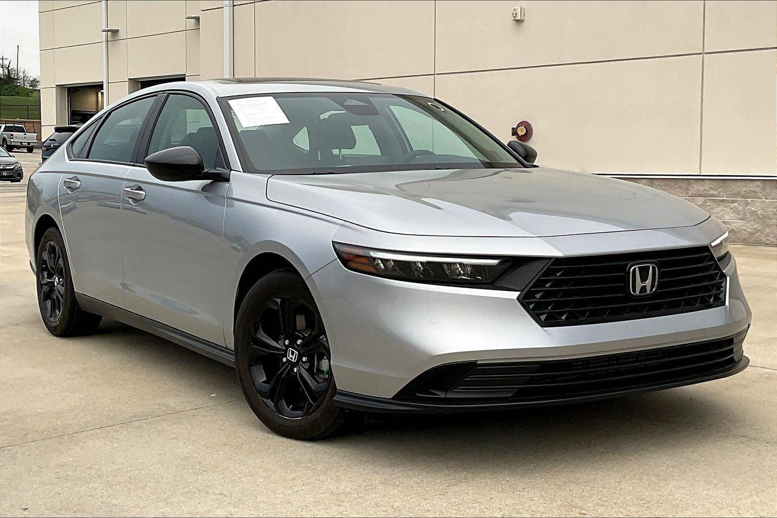 Used 2025 Honda Accord SE with VIN 1HGCY1F44SA008915 for sale in Kansas City