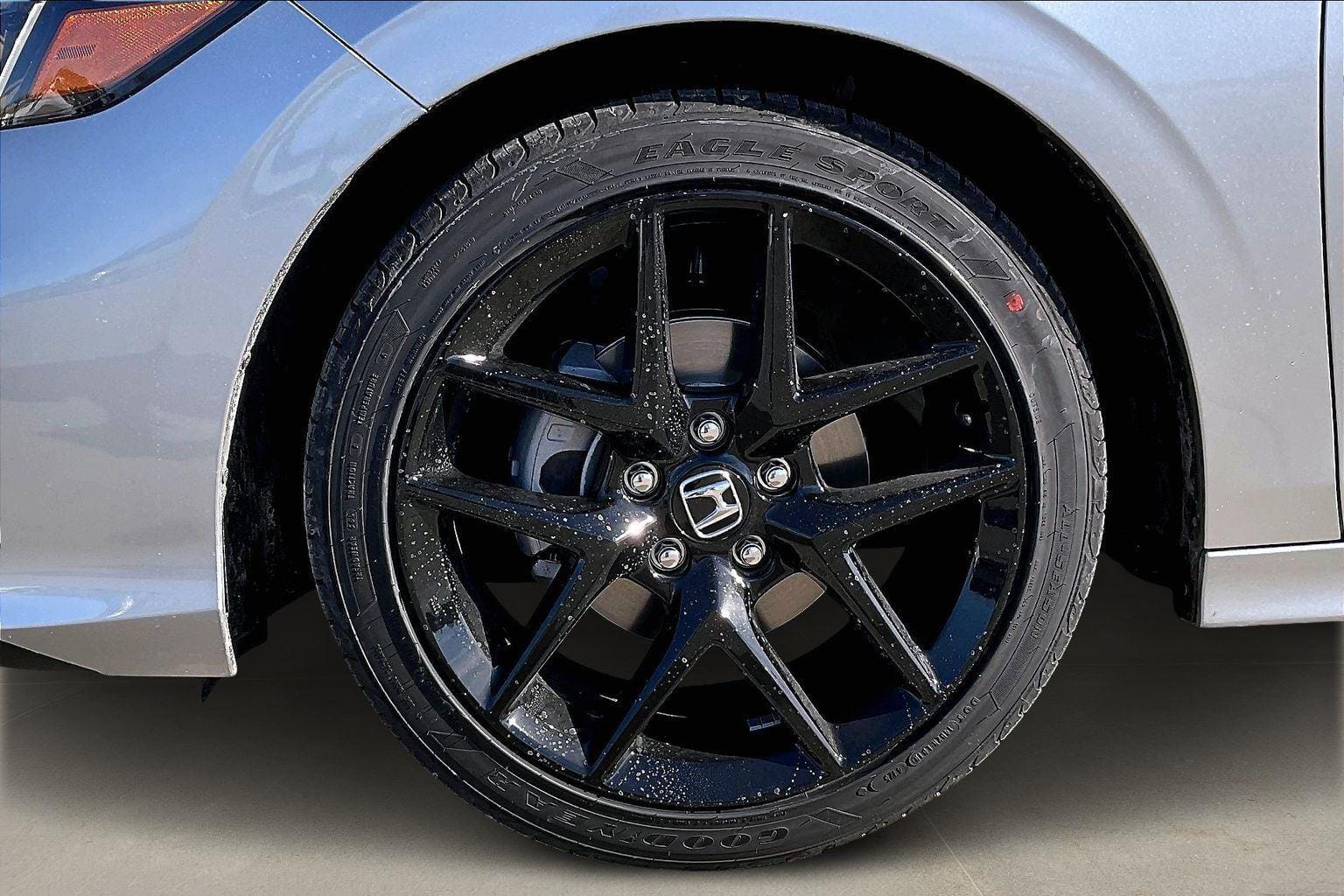 2026 Honda Civic Sport - Photo 13