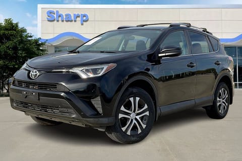 1 image of 2016 Toyota RAV4 LE
