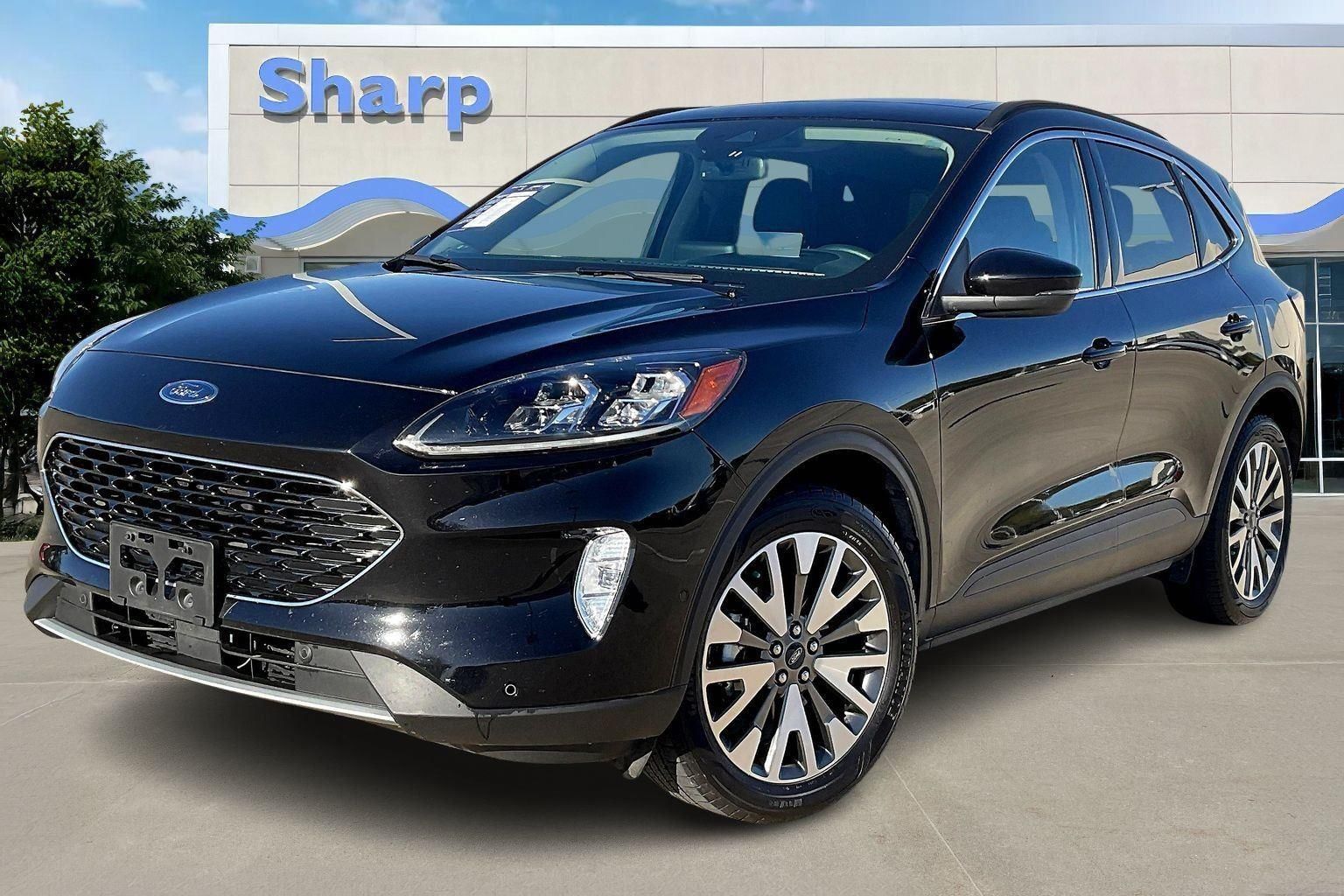 2020 Ford Escape Titanium's photo