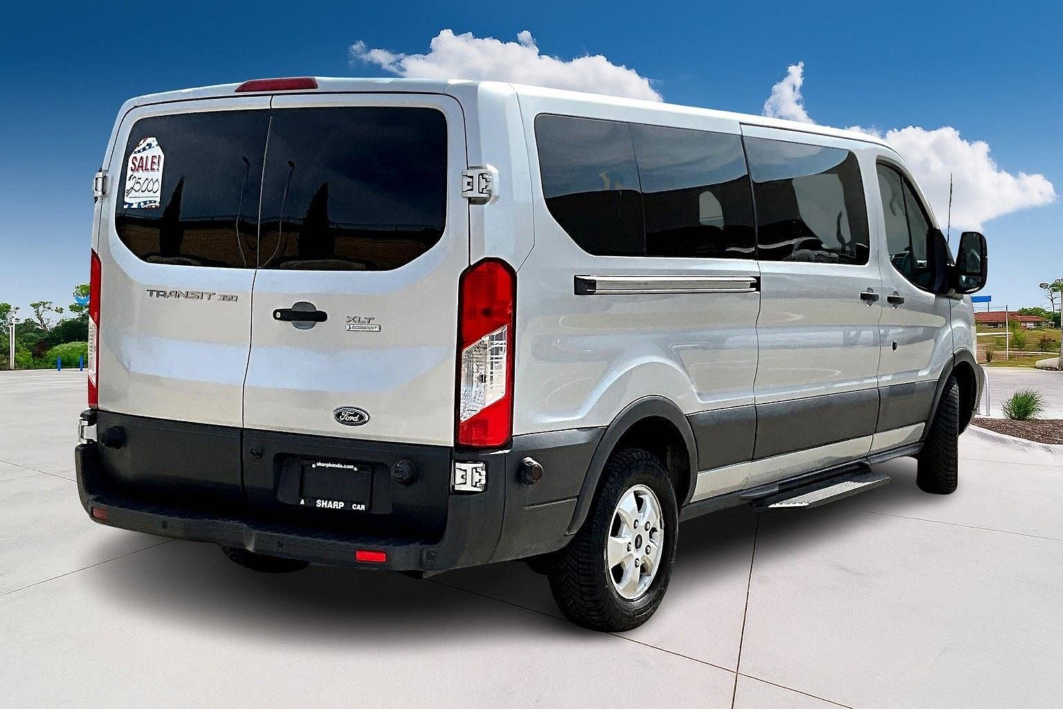 Used 2018 Ford Transit Wagon XLT with VIN 1FBZX2YG8JKA69870 for sale in Kansas City