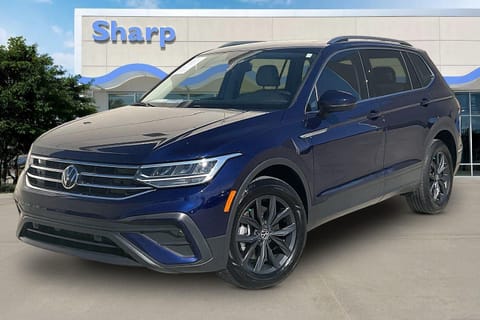 1 image of 2024 Volkswagen Tiguan SE
