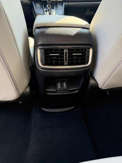 2019 Honda CR-V Touring photo 2