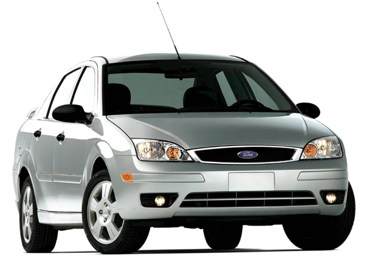 1 placeholder image of  2005 Ford Focus ZX4