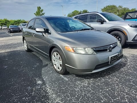 1 image of 2006 Honda Civic Sedan LX