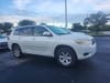 2 thumbnail image of  2009 Toyota Highlander Base