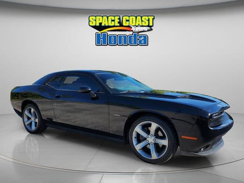 1 image of 2015 Dodge Challenger R/T