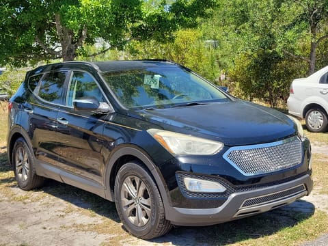 1 image of 2015 Hyundai Santa Fe Sport Base