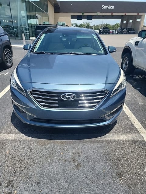 1 image of 2015 Hyundai Sonata Limited