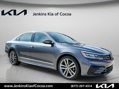 1 image of 2016 Volkswagen Passat 1.8T R-Line