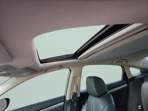 1 image of 2017 Honda Civic Sedan EX-L