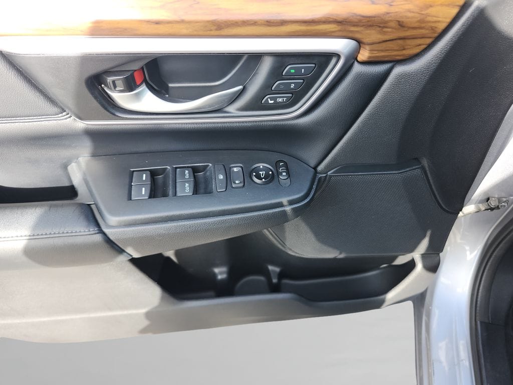 2017 Honda CR-V Touring - Photo 23