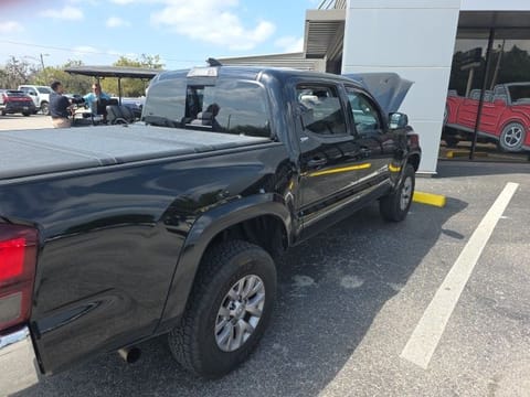 1 image of 2018 Toyota Tacoma SR5