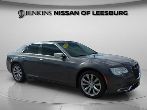 1 image of 2019 Chrysler 300 Limited