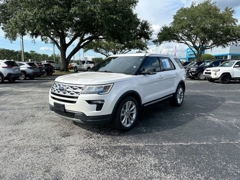 1 image of 2019 Ford Explorer XLT