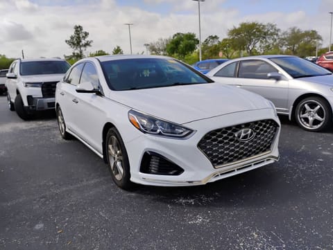 1 image of 2019 Hyundai Sonata Sport