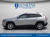 9 thumbnail image of  2019 Jeep Cherokee Latitude