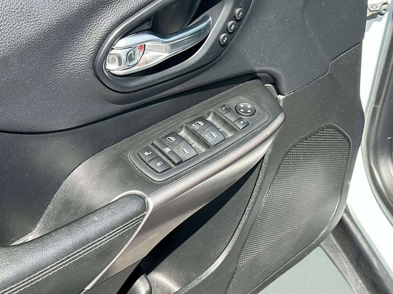 2019 Jeep Cherokee Limited - Photo 16