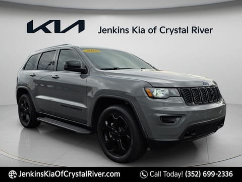 1 image of 2019 Jeep Grand Cherokee Laredo