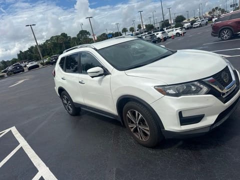 1 image of 2019 Nissan Rogue SV