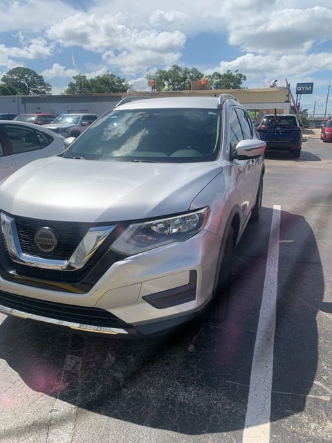 1 image of 2019 Nissan Rogue SV