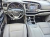 17 thumbnail image of  2019 Toyota Highlander XLE
