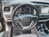 32 thumbnail image of  2019 Toyota Highlander XLE