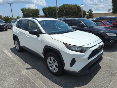 1 image of 2019 Toyota RAV4 LE