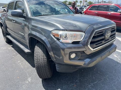 1 image of 2019 Toyota Tacoma SR5
