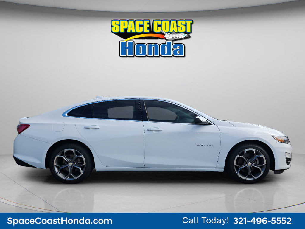 Used 2020 Chevrolet Malibu 1LT with VIN 1G1ZD5ST1LF087305 for sale in Cocoa, FL