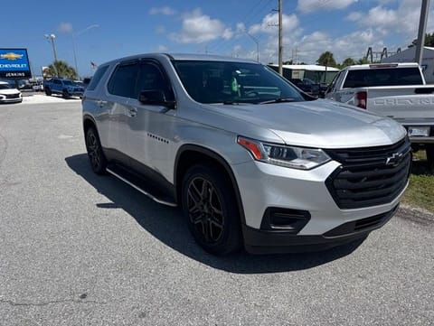 1 image of 2020 Chevrolet Traverse LS
