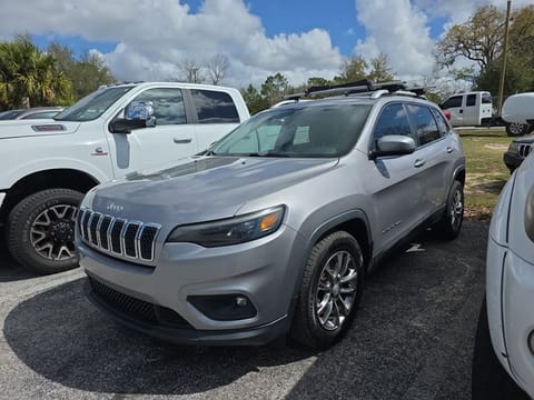 1 image of 2020 Jeep Cherokee Latitude Plus