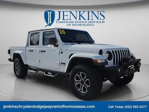 1 image of 2020 Jeep Gladiator Altitude