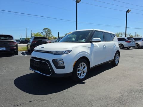 1 image of 2020 Kia Soul S