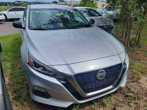 1 image of 2020 Nissan Altima 2.5 SR
