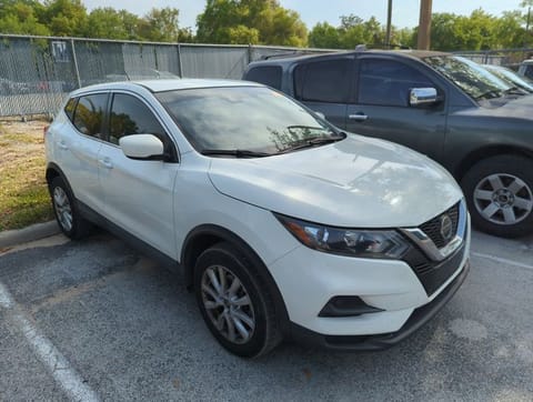 1 image of 2020 Nissan Rogue Sport S