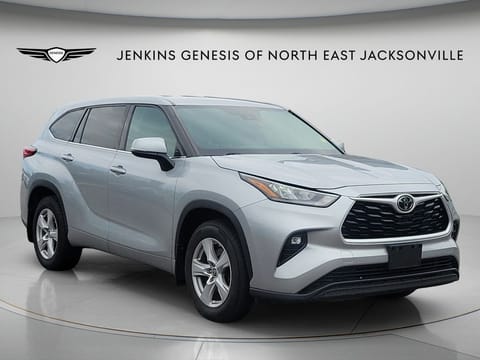 1 image of 2020 Toyota Highlander LE
