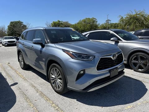 1 image of 2020 Toyota Highlander Platinum