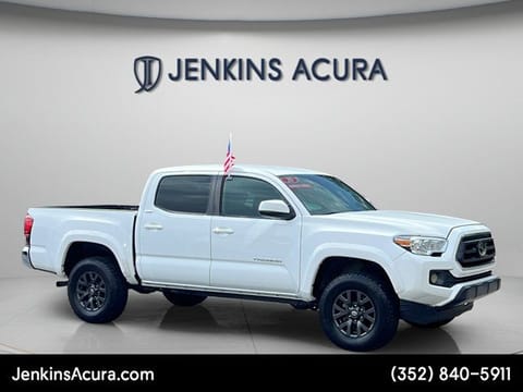 1 image of 2020 Toyota Tacoma SR5